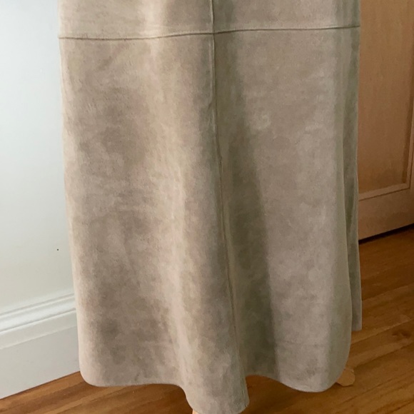 Vintage Sigrid Olsen Sage Green Suede Midi Skirt, Size 6 - Picture 4 of 16